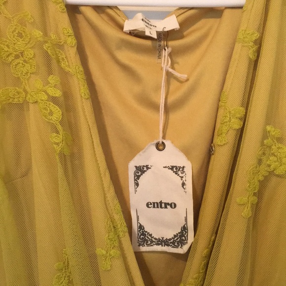 Yellow lace romper - Picture 5 of 5